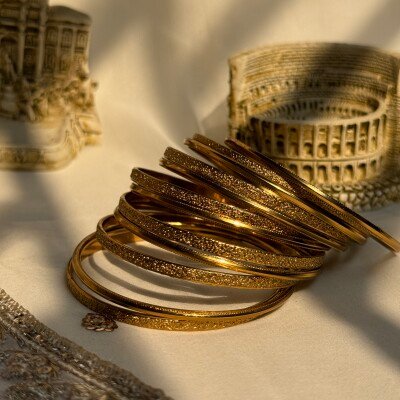 Golden Colour Reshmi Churi