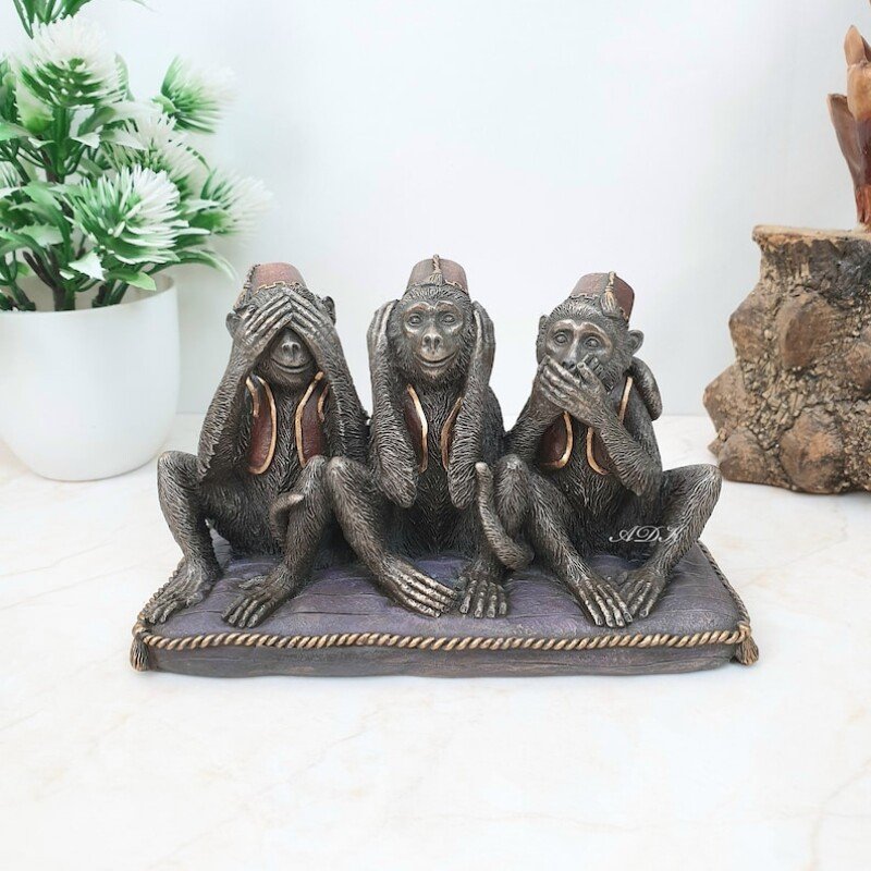 3 Wise Monkeys