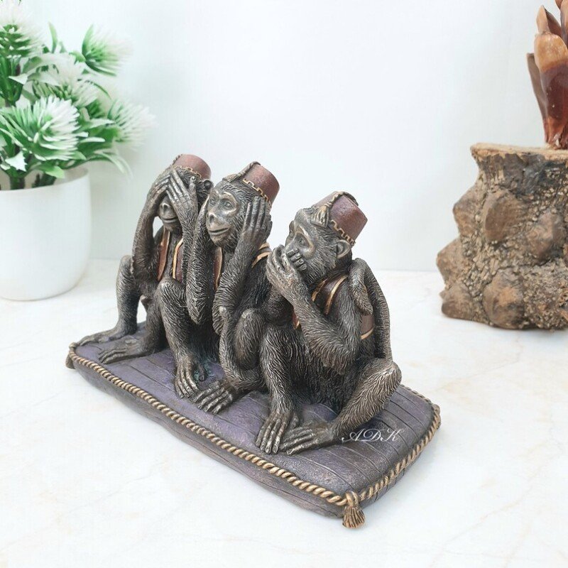3 Wise Monkeys