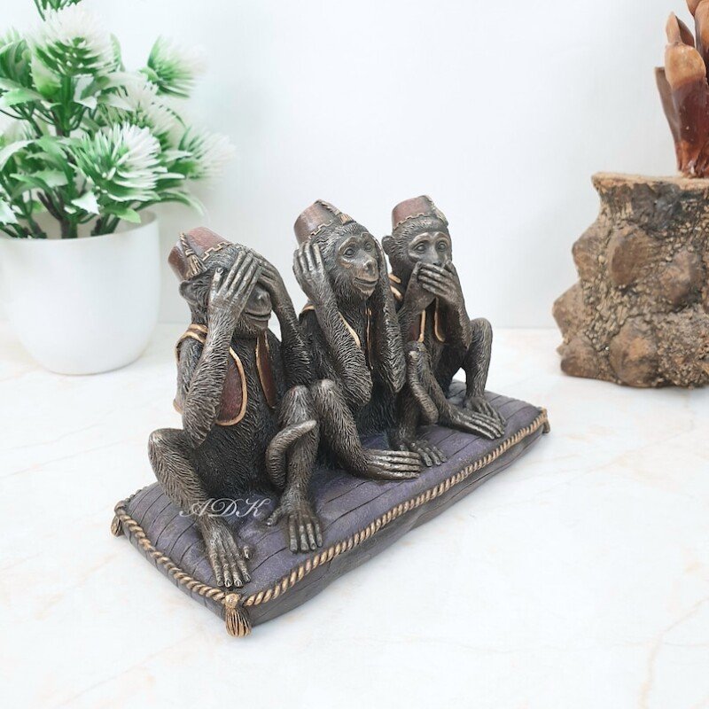 3 Wise Monkeys